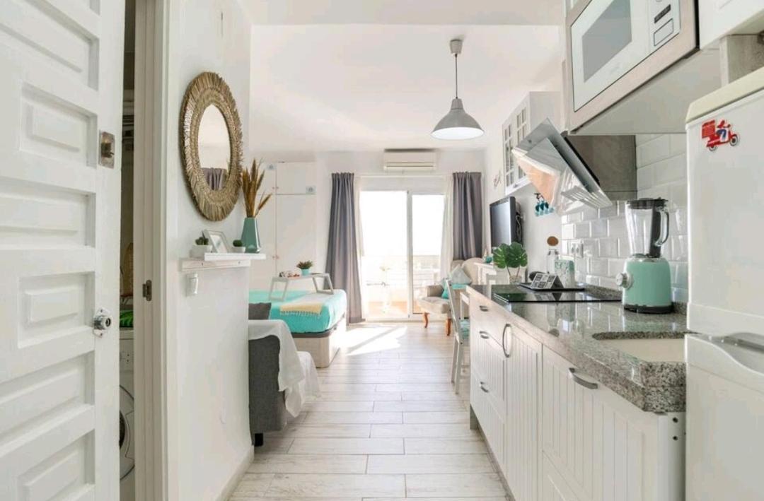 El Estudio De La Playa Benalbeach Holidays Deluxe Benalmádena Zewnętrze zdjęcie